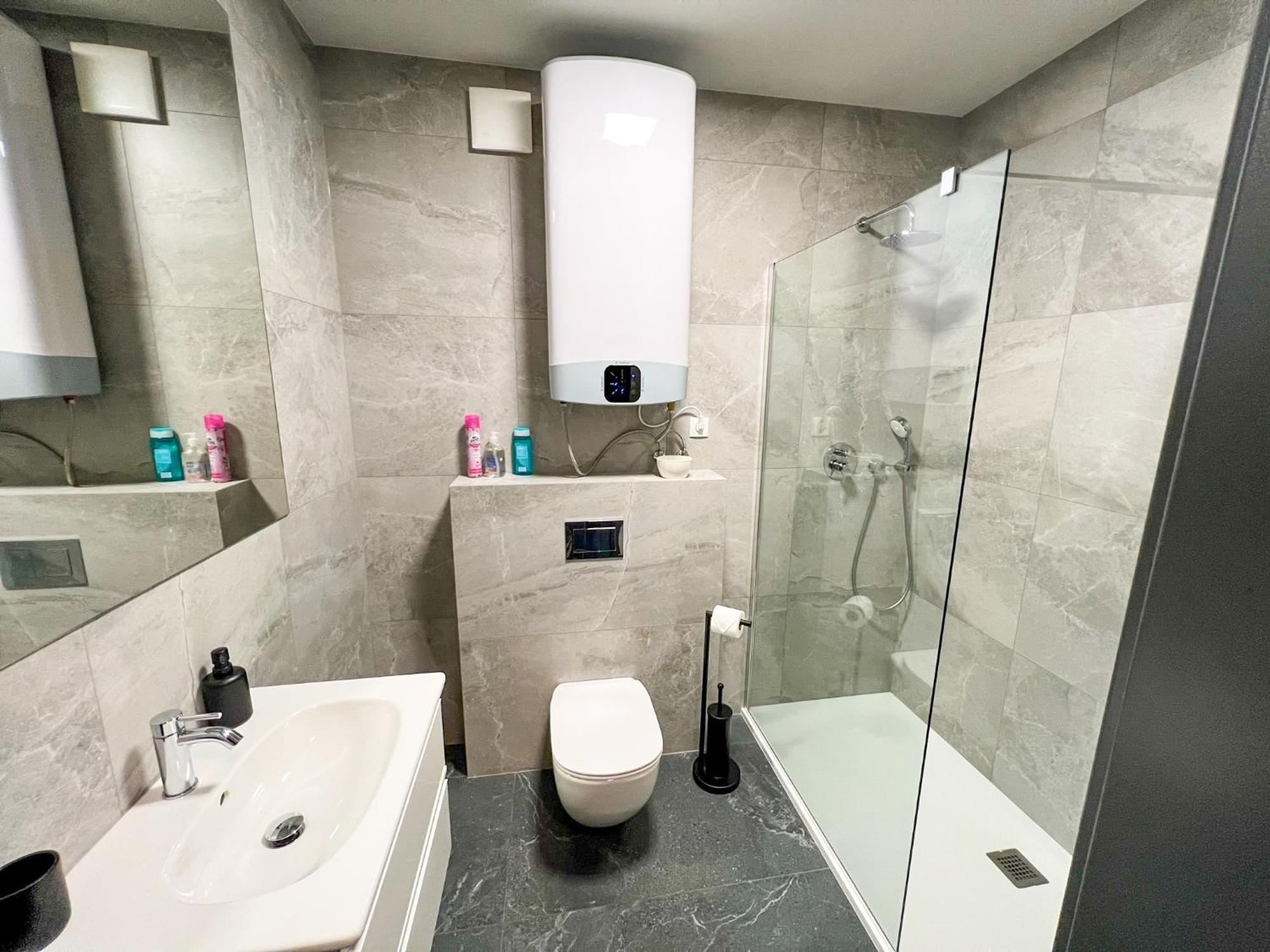 Centrum Park Twardowskiego 4 *